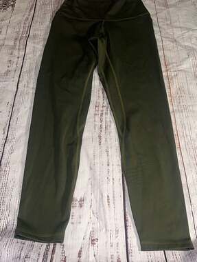 Colorfulkoala Women's High Waisted Olive Green Athletic Leggings-M